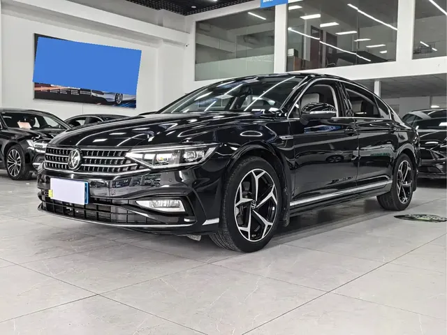 Volkswagen Magotan 2023 Model 2 Million Commemorative Edition 330TSI DSG Luxury