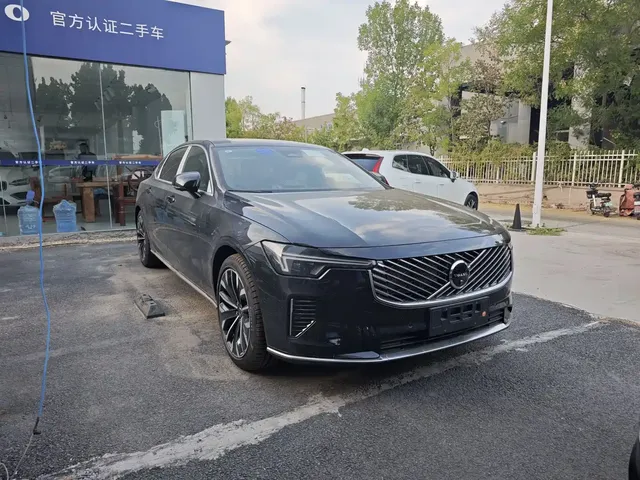 Volvo S90 2026 B5 Zhiyuan Luxury Edition