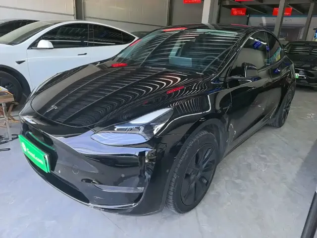 Tesla Model Y 2023 Long Range All-Wheel Drive Edition