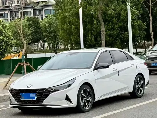 Hyundai Elantra 2023 Model 1.5L CVT LUX Premium Edition