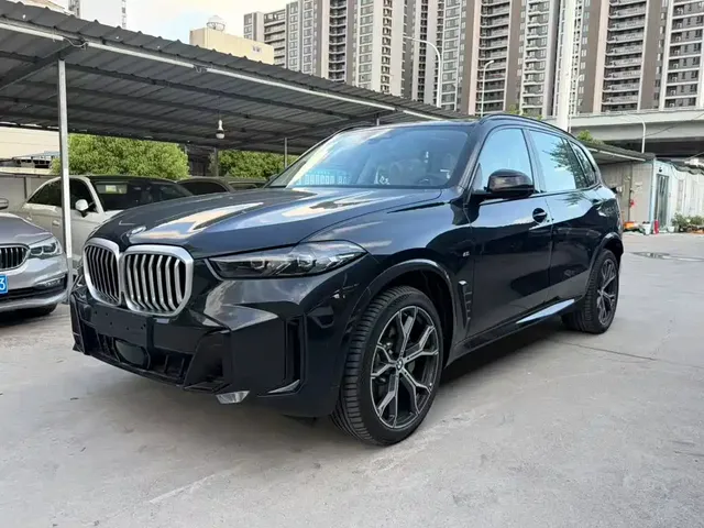 BMW X5 2026 Facelift xDrive 30Li Exclusive M Sport Shadowline Package