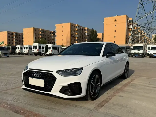 Audi A4L 2023 40 TFSI Luxury Sport