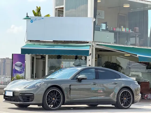 Porsche Panamera 2023 Panamera 2.9T Platinum Edition