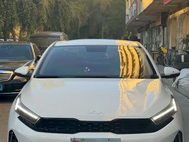 Kia K3 2023 1.5L CVT Premium Edition