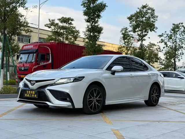 Toyota Camry 2021 2.0G Luxury Edition