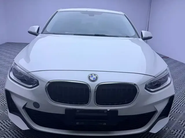 BMW 1 Series 2022 120i M Sport