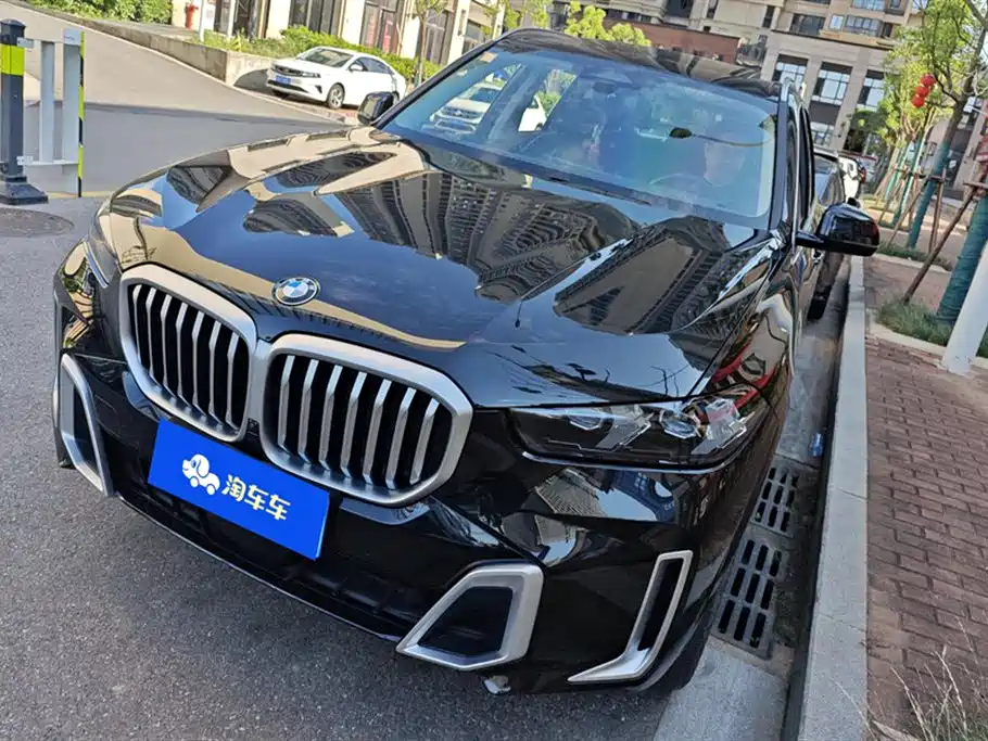 BMW X5 2023 xDrive 30Li Premium M Sport Package