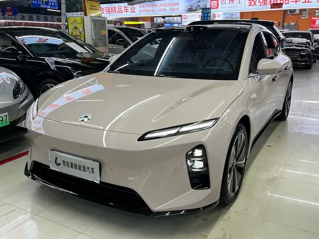 NIO ET5T 2025 75kWh Touring