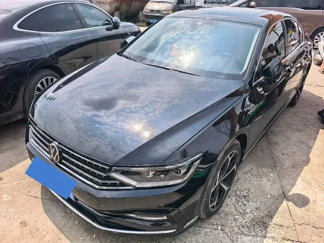 Volkswagen Magotan 2023 Model 2 Million Commemorative Edition 330TSI DSG Luxury