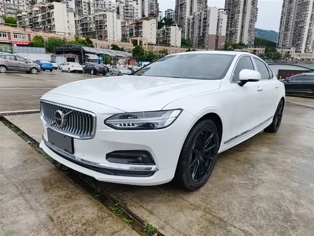 Volvo S90 2021 Model B5 Momentum Luxury Edition