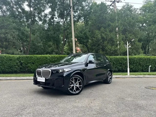 BMW X5 2026 xDrive 30Li Luxury M Sport Night Edition Package