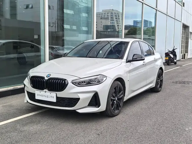 BMW 1 Series 2022 125i M Sport Shadow Edition