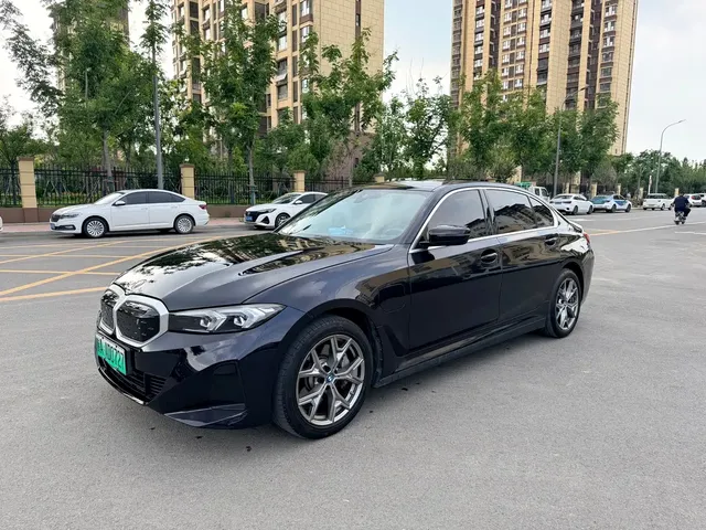 BMW i3 2024 eDrive 35 L