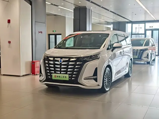 Denza D9 2022 DM-i 970 AWD Flagship