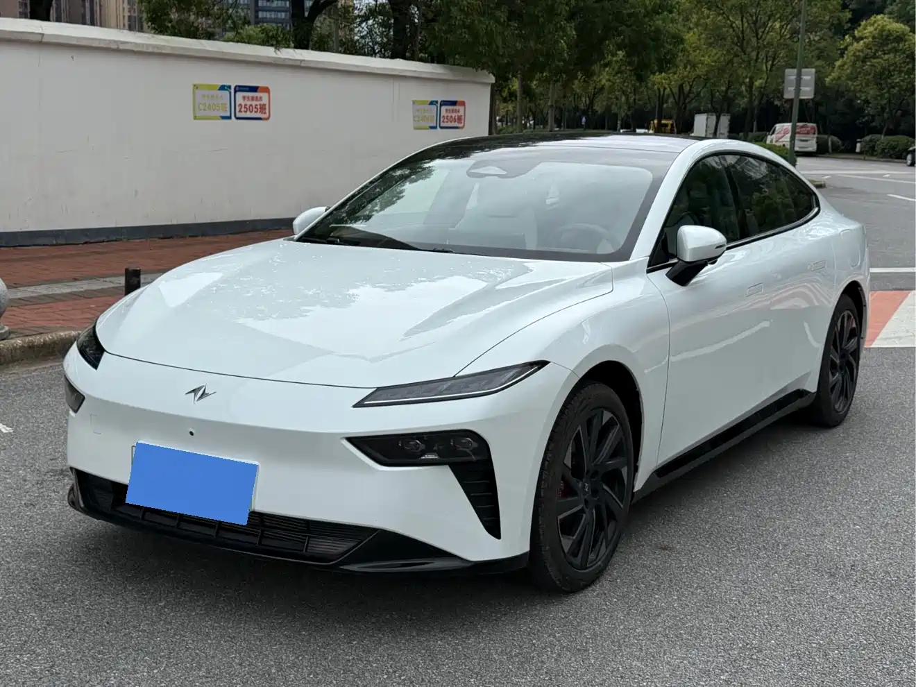 Dongfeng Yipai eπ007 2024 Extended Range 200 Ruyi Edition
