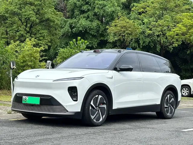 NIO ES8 2023 75kWh Executive Edition