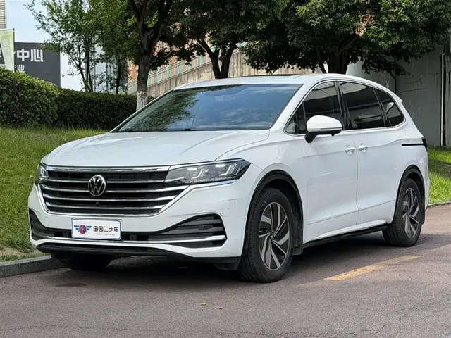 Volkswagen Viloran 2022 380TSI Premium Edition