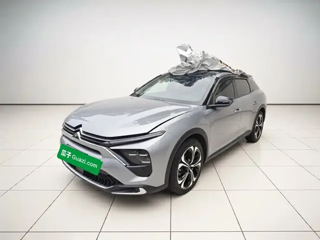 Citroën Versailles C5 X 2024 1.6T Momentum Extraordinary