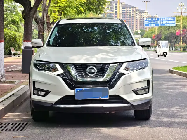 Nissan X-Trail 2023 Classic 2.0L 2WD Smart Premium Edition