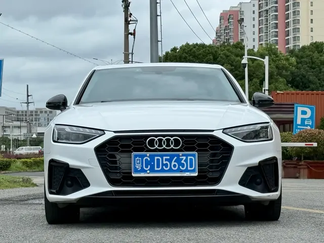 Audi A4L 2022 40 TFSI Luxury Dynamic