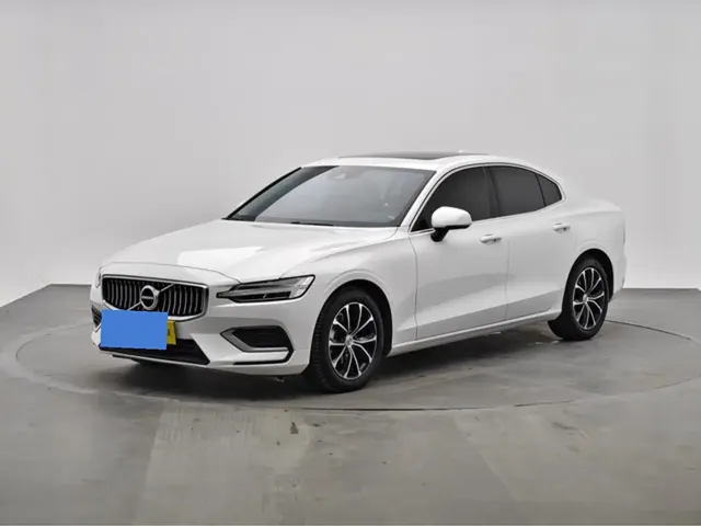 Volvo S60 2022 B4 Smart Comfort Luxury Edition