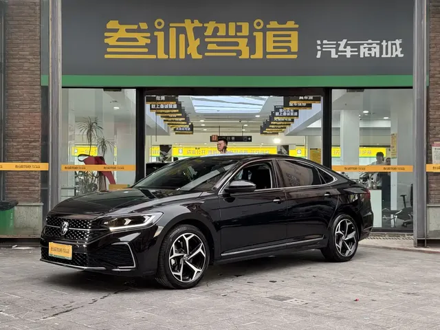 Volkswagen Passat 2024 Model 380TSI Starlight Elite