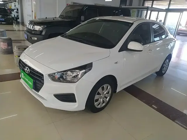 Hyundai Verna 2017 1.4L Manual Renewal Edition China VI