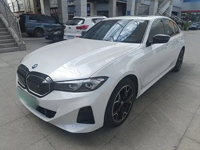 BMW i3 2024 eDrive 40 L Shadow Night Package
