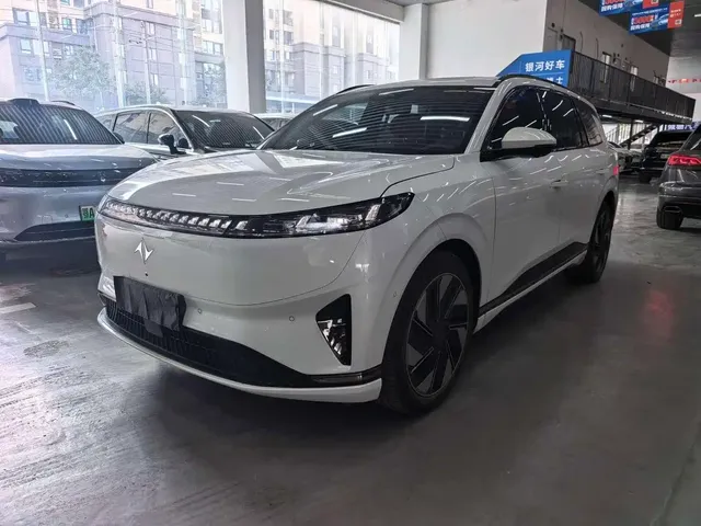 Dongfeng Yipai eπ008 2024 636Max Pure Electric 6-Seater