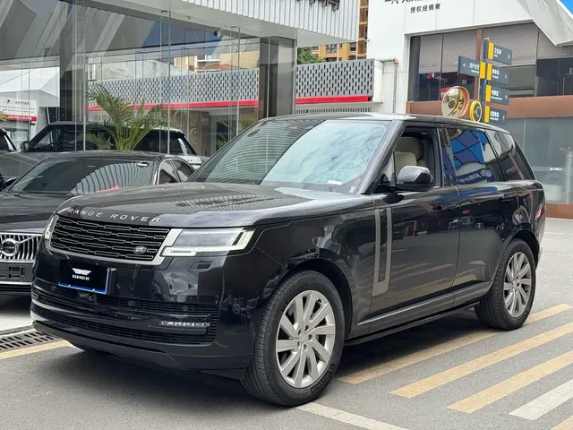 Land Rover Range Rover 2023 3.0 L6 360PS Golden Age Edition