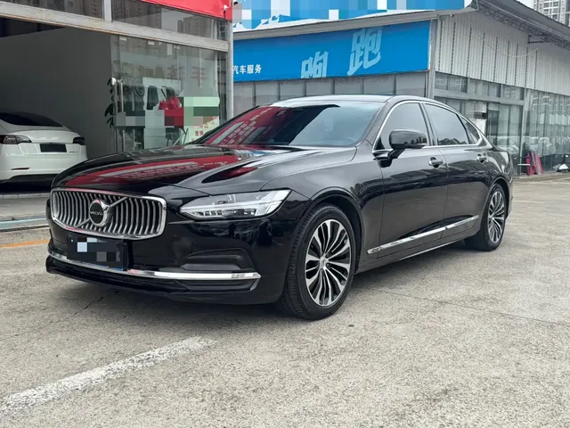 Volvo S90 2023 B5 Intelligent Comfort Luxury Edition