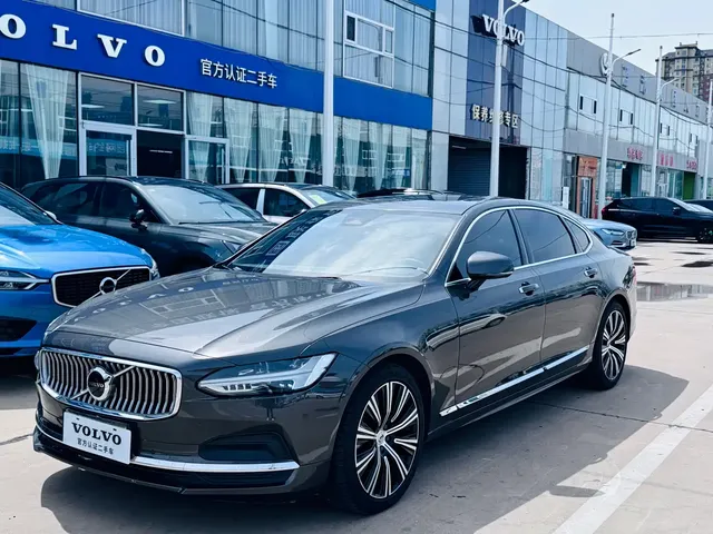 Volvo S90 2023 B5 Intelligent Vision Luxury Edition