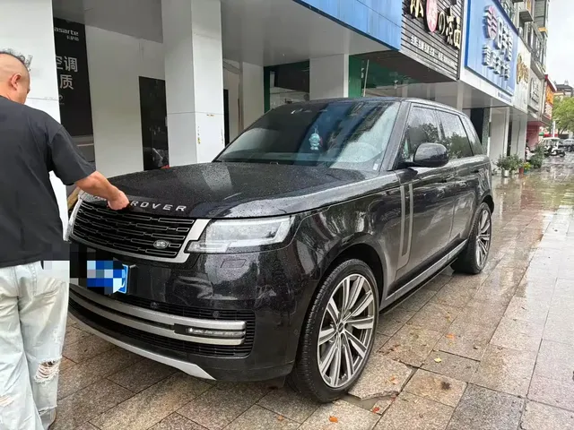 Land Rover Range Rover 2024 3.0 L6 360PS Golden Age Edition