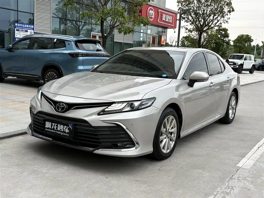 Toyota Camry 2021 2.0G Luxury Edition