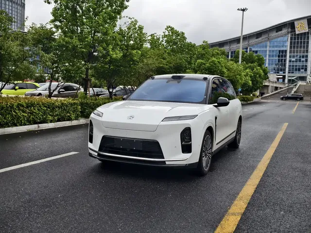 NIO ES8 2025 Model 6-Seat Executive Luxury Edition