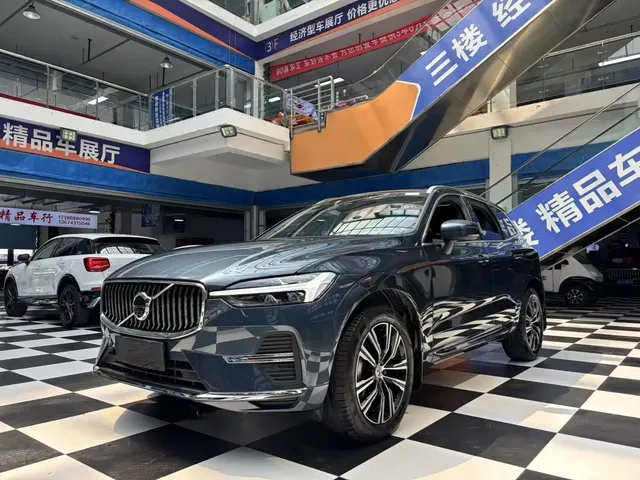 Volvo XC60 2022 B5 AWD Inscription