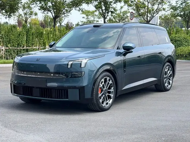 Lynk & Co 900 2025 2.0T Ultra