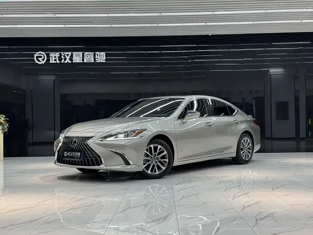 Lexus ES 2024 200 Premium Edition