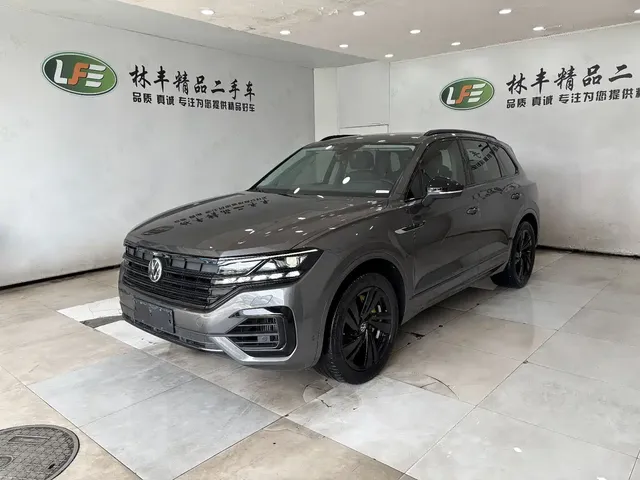 Volkswagen Touareg 2022 3.0TSI Rui Xiang Edition Gloss Black Sport Package