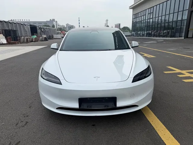 Tesla Model 3 2023 Rear-Wheel Drive
