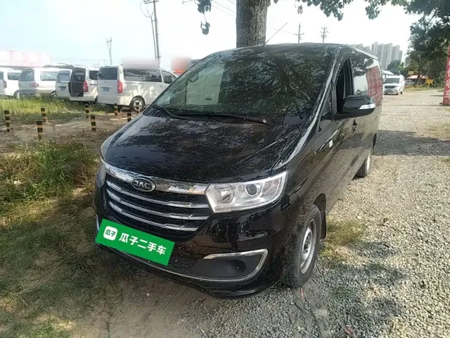 JAC Refine M3 2025 PLUS 1.5T Manual Classic 7-Seater