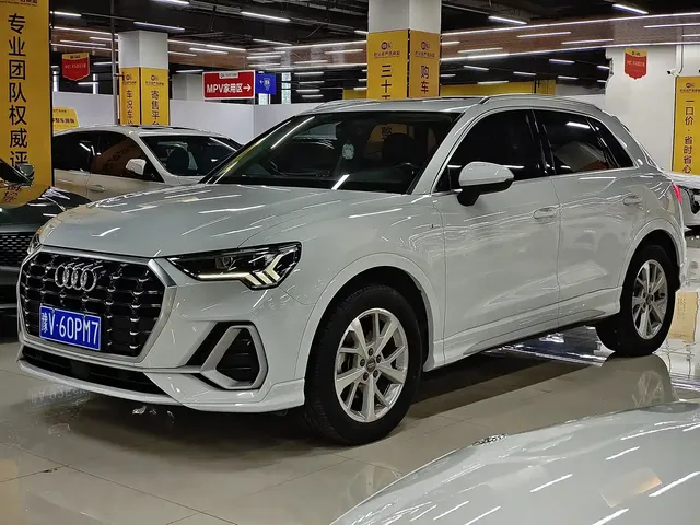 Audi Q3 2019 35 TFSI Progressive Sport