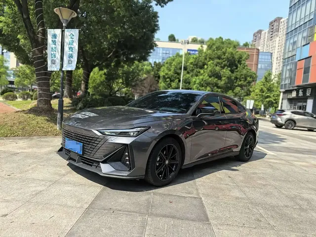 Changan UNI-V 2022 1.5T Premium Model
