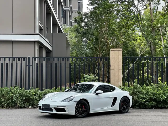 Porsche 718 2020 Cayman 2.0T