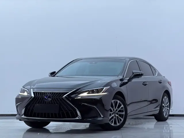 Lexus ES 2021 300h Excellence Edition