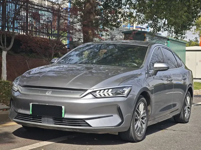 BYD Qin PLUS 2021 EV 500KM Luxury Model