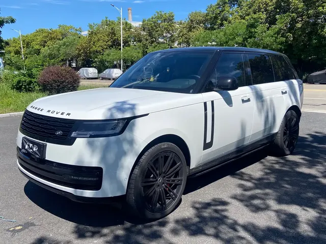 Land Rover Range Rover 2026 Model 3.0 L6 400PS SE Long Wheelbase Version
