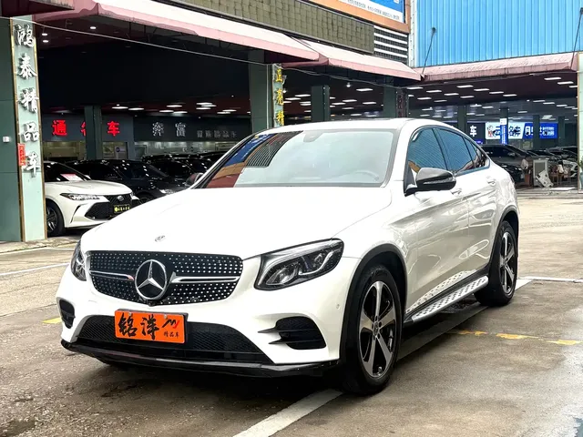 Mercedes-Benz GLC Coupe 2019 GLC 200 4MATIC Coupe SUV