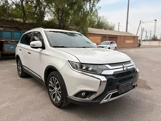 Mitsubishi Outlander 2021 2.4L 4WD Yaodong Edition 5-seater