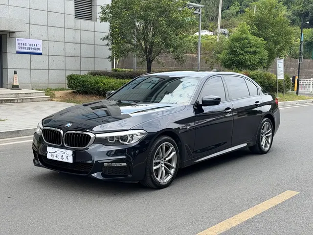 BMW 5 Series 2018 525Li M Sport Package